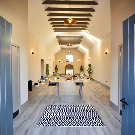 Rachel'S Farm Luxury Escapes With Hots Tubs Villa Buchlyvie Exterior photo