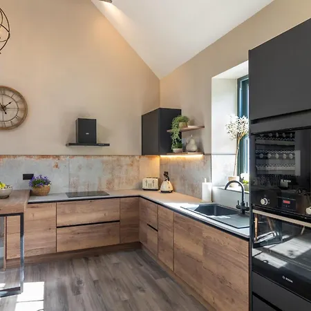 Rachel'S Farm Luxury Escapes With Hots Tubs Villa Buchlyvie Room photo