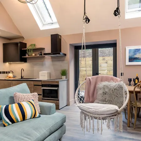 Rachel'S Farm Luxury Escapes With Hots Tubs Villa Buchlyvie Room photo